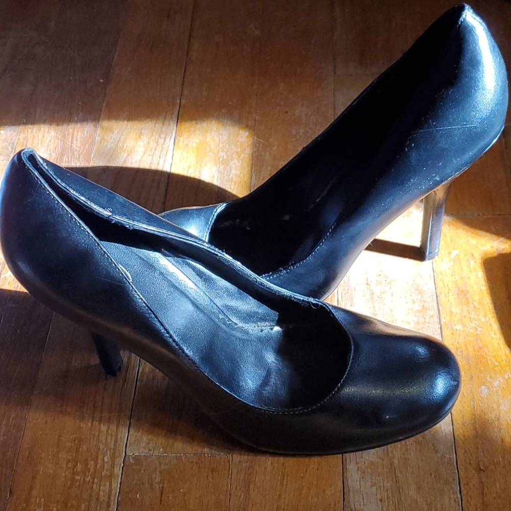 Black heels